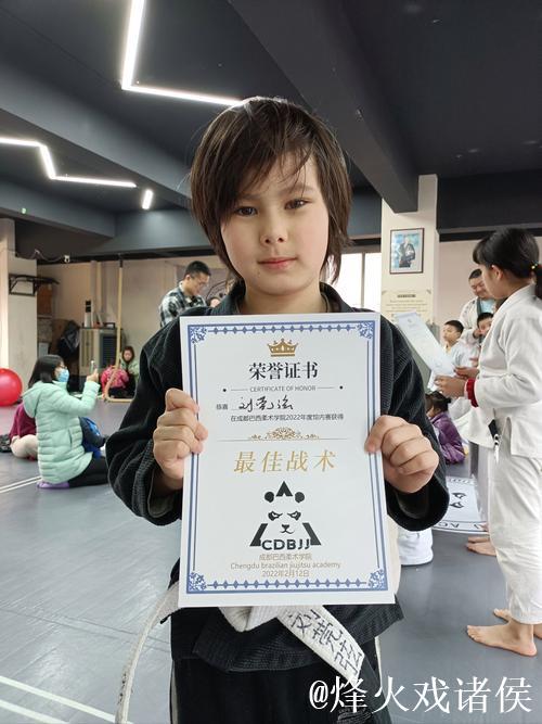 江苏“教练妈妈”：用爱守护特奥少年逐梦全国